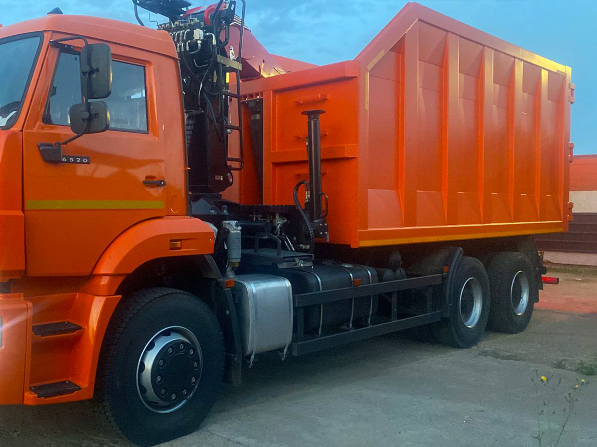 Ломовоз КАМАЗ 6520 с ГМУ VM10L74M
